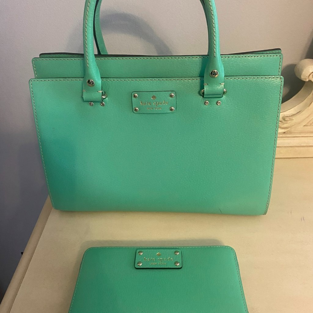 Kate Spade Handbag & Wallet Set